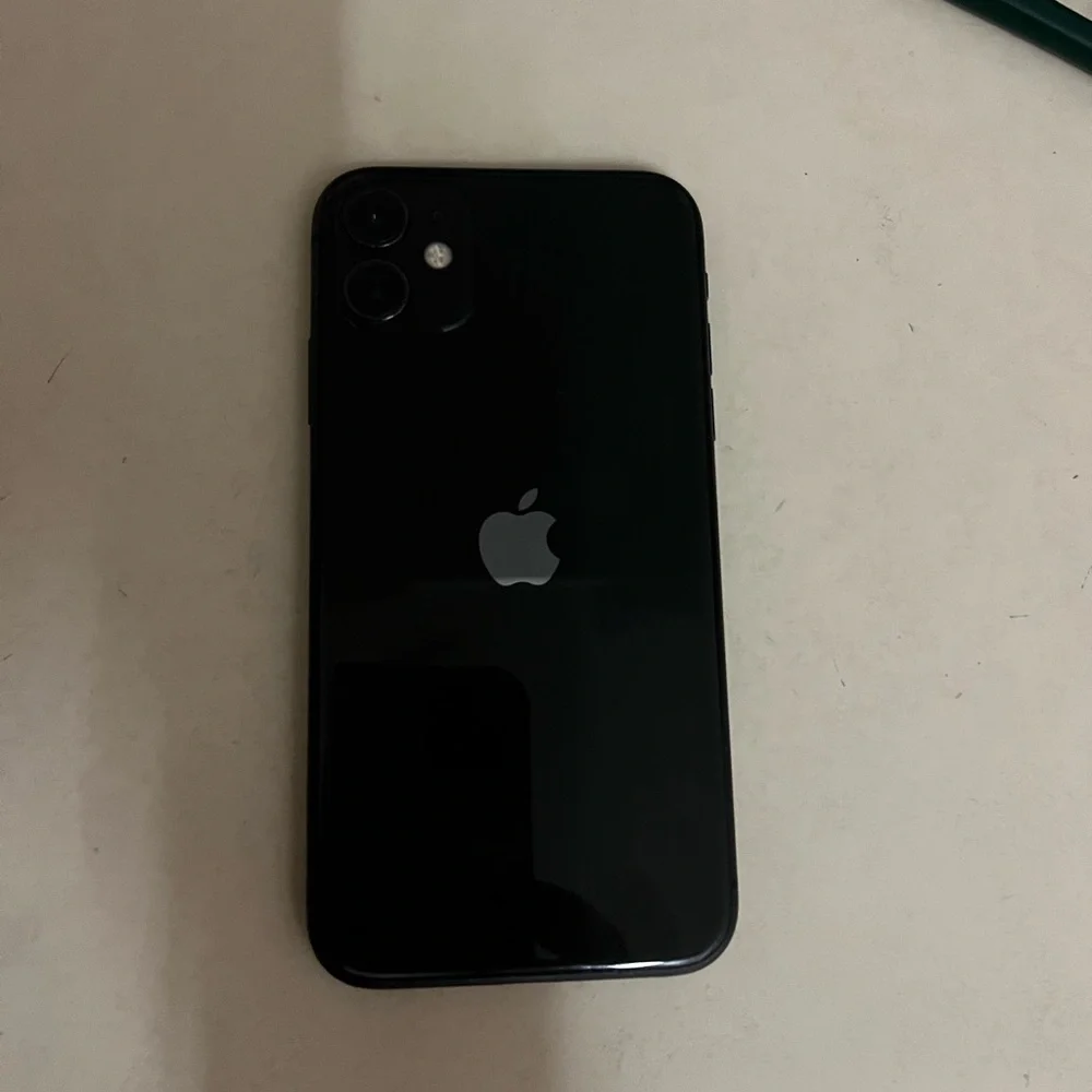 Apple iPhone 11 Midnight Black